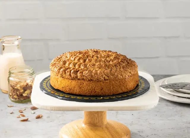 Almond Macaroon Cake